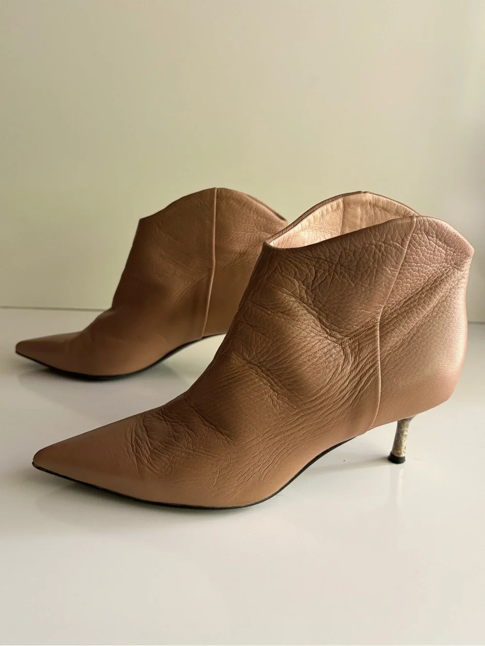 Agl leather pumps